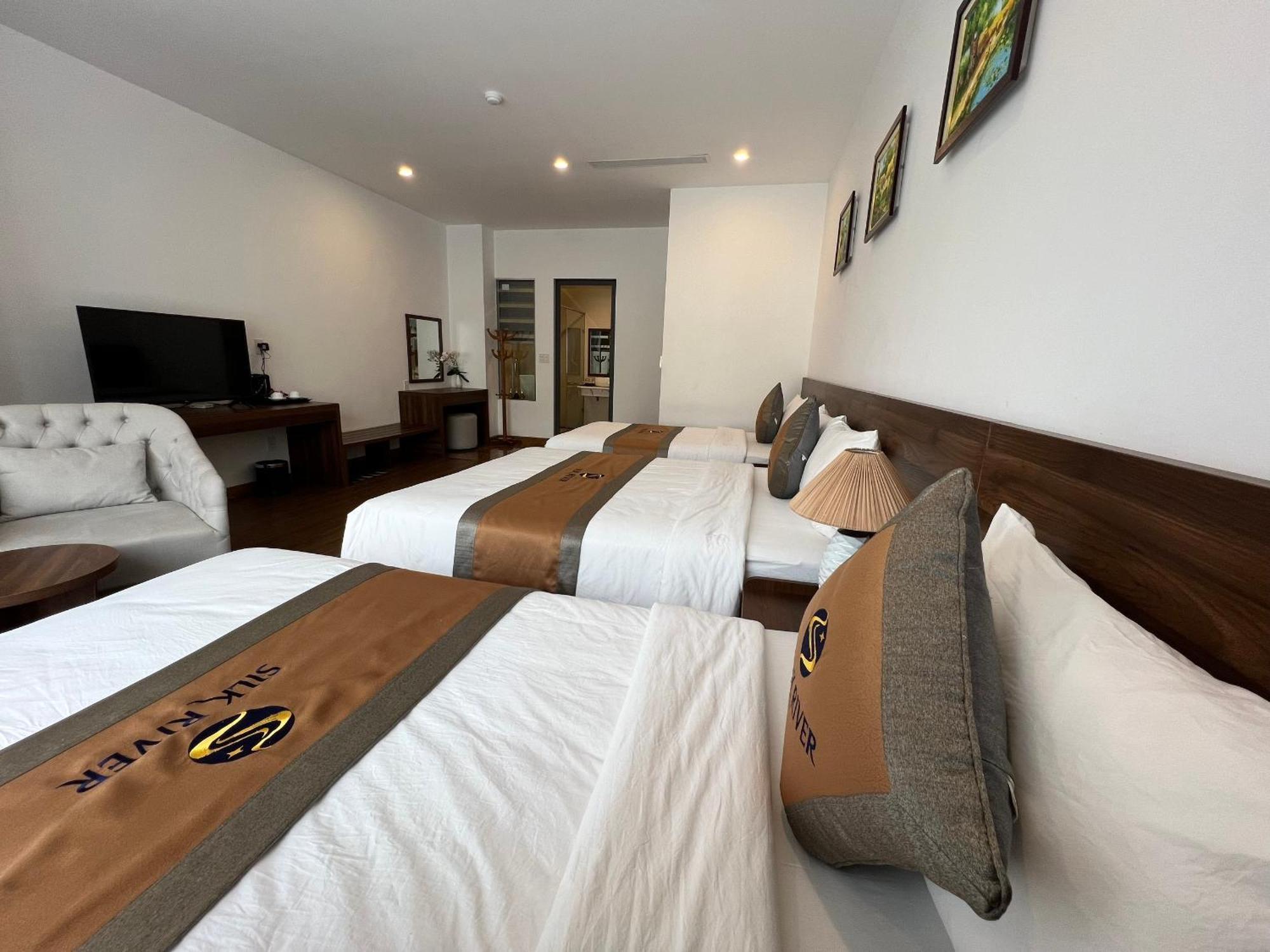 Silk River Hotel Ha Giang Extérieur photo