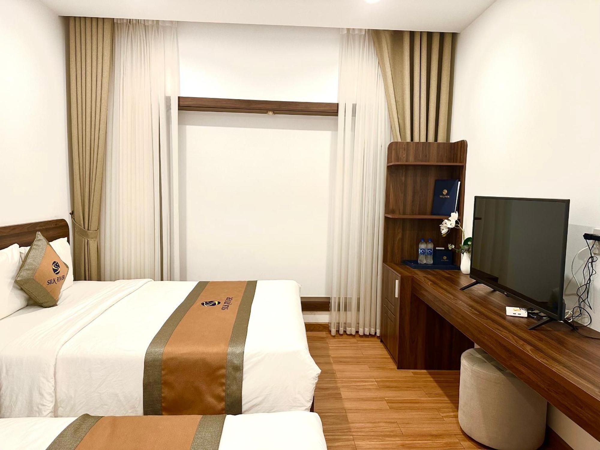 Silk River Hotel Ha Giang Extérieur photo
